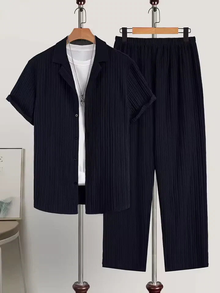 Completo Uomo a Righe: Pantaloni e Camicia